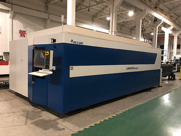 Full lokað Pallet Changer Fiber Laser Pipe og Sheet Metal Skurður Machine