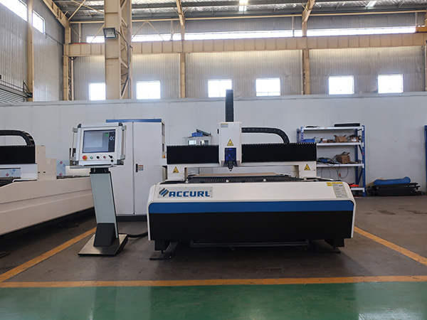 Góður sölu CNC Raycus trefjar leysir skurður vél 1000W